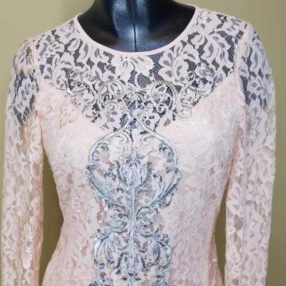 BEBE SEXY PINK LACE DRESS W/ SILVER EMBROIDERY - Picture 2 of 7